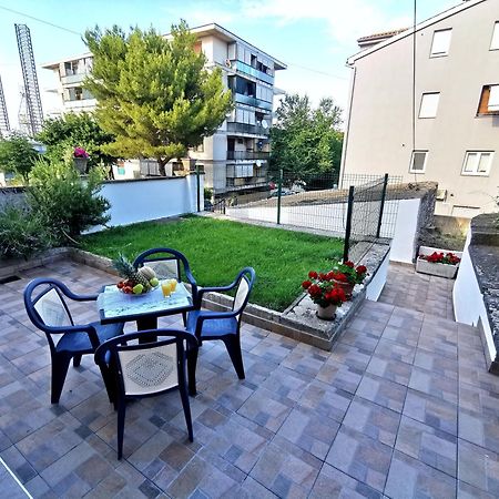 Ferienwohnung Parun Pula Exterior foto