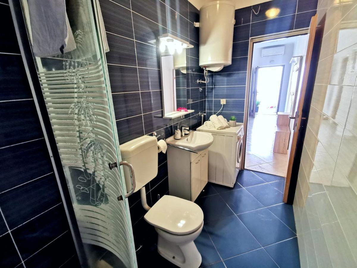 Ferienwohnung Parun Pula Exterior foto