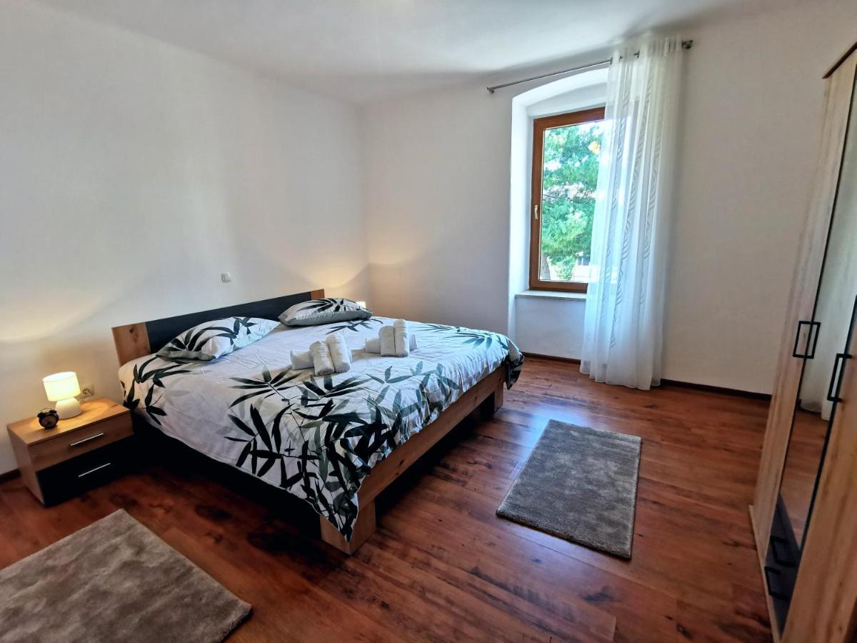 Ferienwohnung Parun Pula Exterior foto