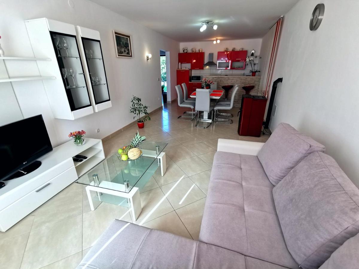 Ferienwohnung Parun Pula Exterior foto