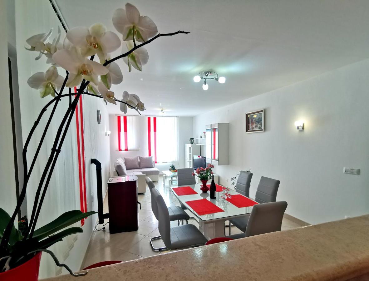 Ferienwohnung Parun Pula Exterior foto